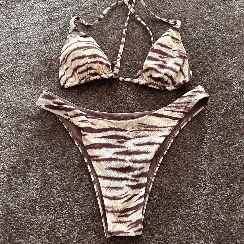 MONDAY SWIMWEAR SWIMSUIT BIKINI MEDIUM SET